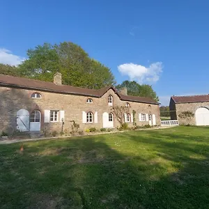 Les Jardins De Bathilde - Au Sein Du Chateau De Bothane Maison d'hôtes